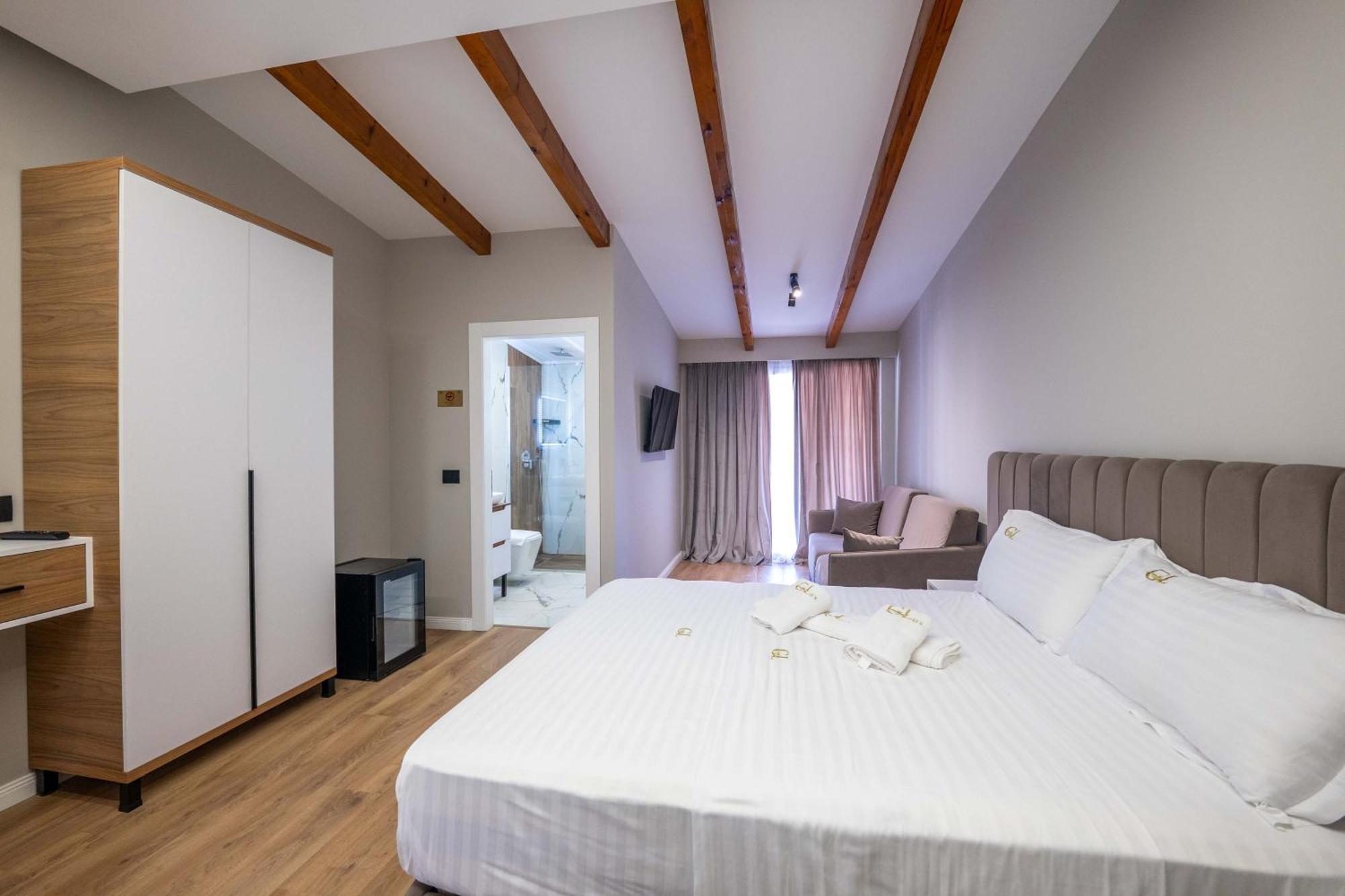 Golemi Lux Hotel 외부 사진