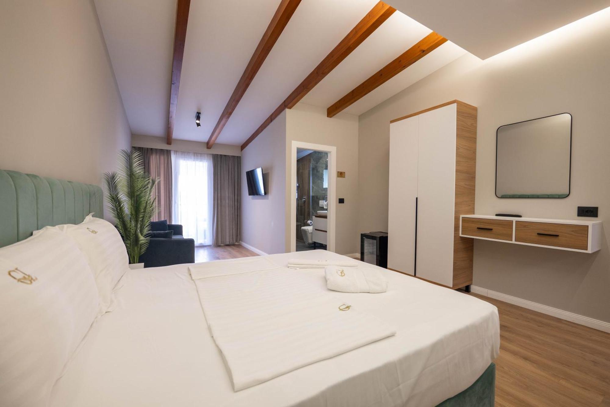Golemi Lux Hotel 외부 사진